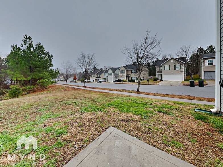 Building Photo - 4132 Broadstairs Dr SW
