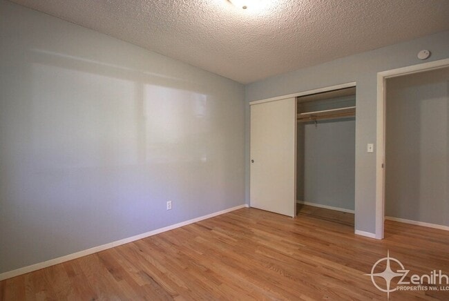 Building Photo - 12908 NE Salmon Creek Ave