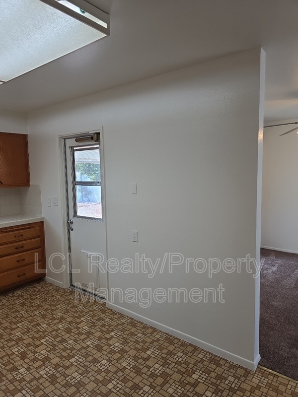 Building Photo - 27147 El Rancho Dr