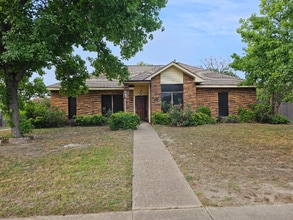 Building Photo - 4033 Coronado Dr