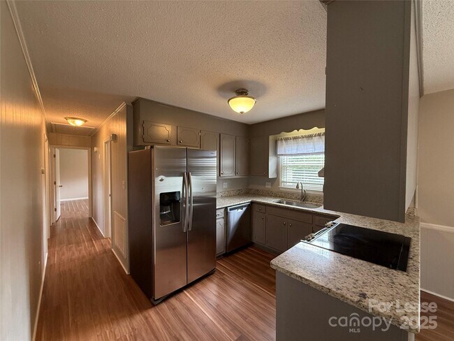 Building Photo - 4712 Jamee Dr