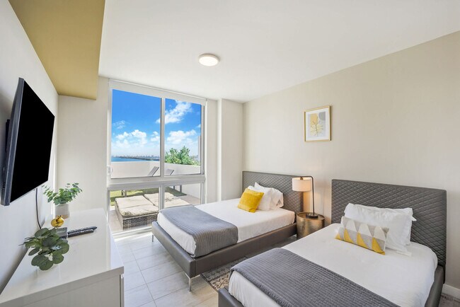 Building Photo - 3900 Biscayne Blvd