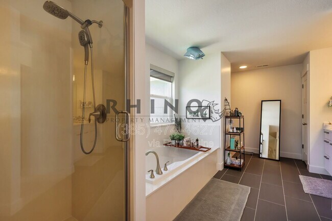 Building Photo - 4187 N 900 W
