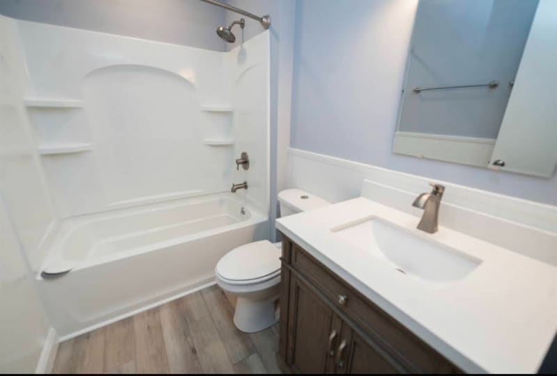 Building Photo - 219 Lakewood Dr