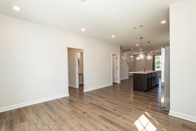 Building Photo - 253 Buckhorn Br Pk