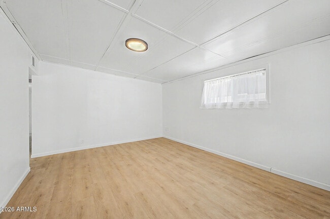 Building Photo - 2038 E Lemon St