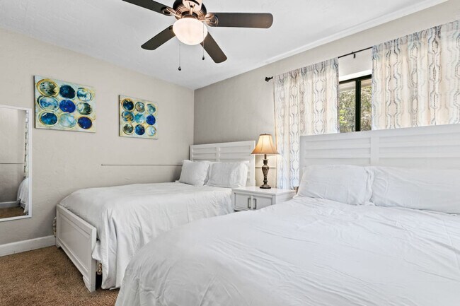 Building Photo - 1929 NW 7th Ln