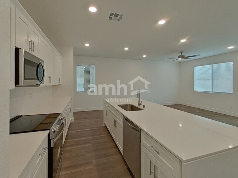 Building Photo - 5855 Fly Fisher St