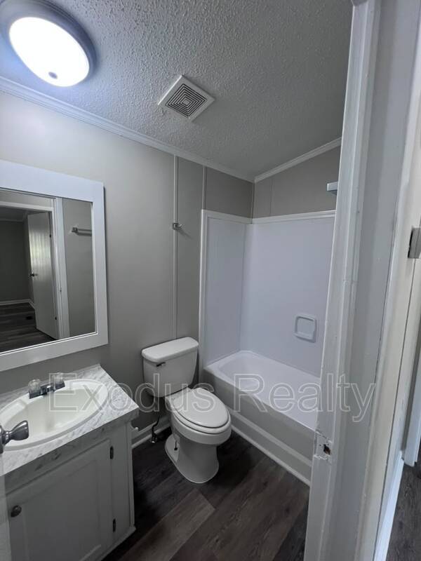 Building Photo - 114 Kathleen Terrace