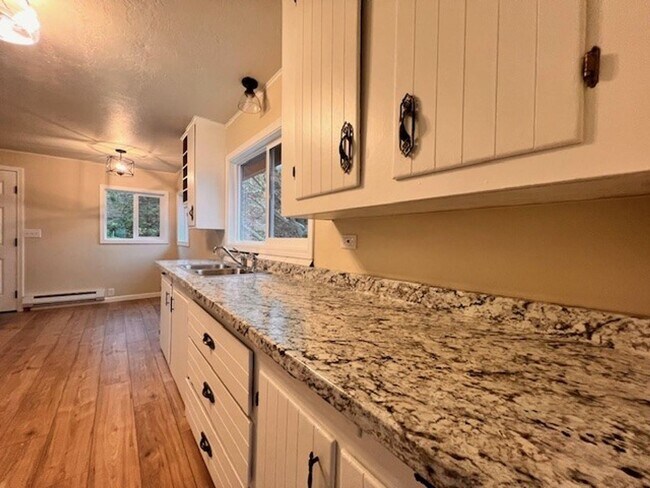 Building Photo - 2167