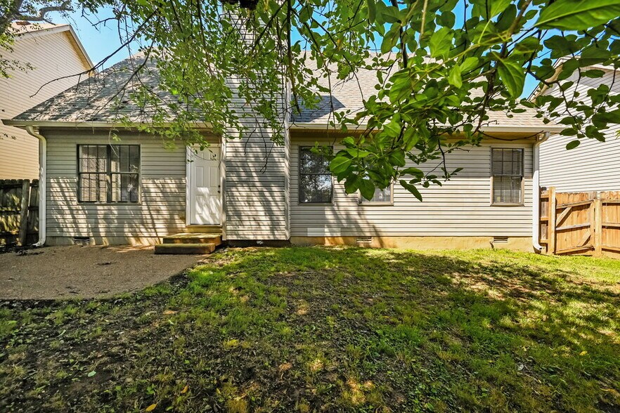 Building Photo - 3656 Burwick Pl