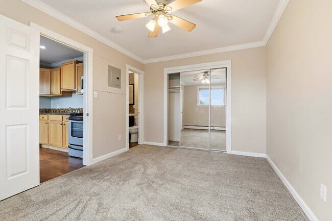 Building Photo - $1,220.95 with $300 off the first month's rent, 1 Bed - 1 Bath, Condo in Denver with Onsite Laundry!