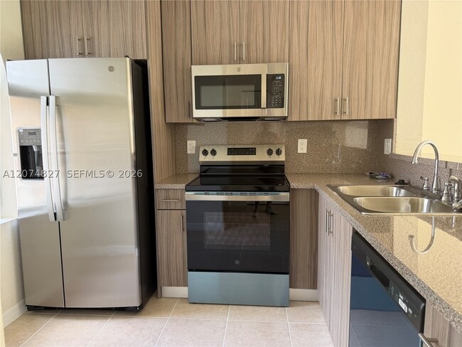 Building Photo - 26259 SW 135th Pl