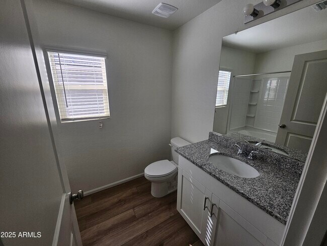 Building Photo - 1225 N 13th St