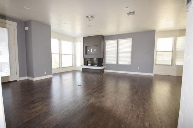 Building Photo - 4517 Daybreak Rim Way