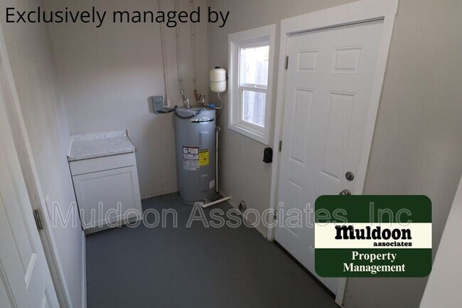 Building Photo - 2829 2nd Ave