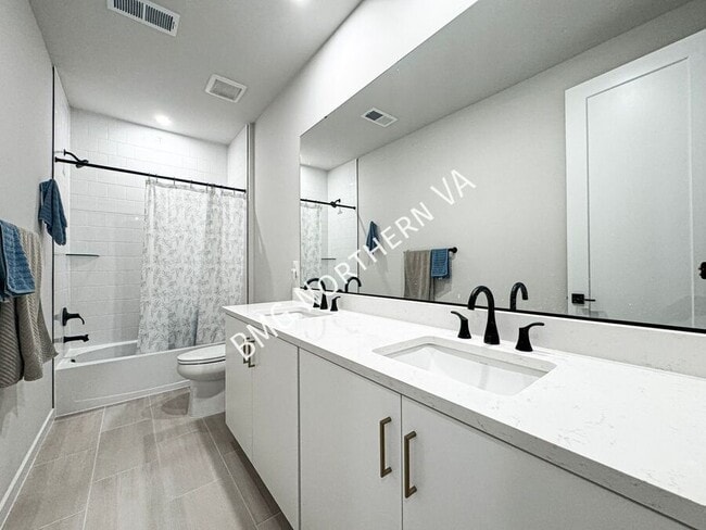 Building Photo - 41684 Carefree Court