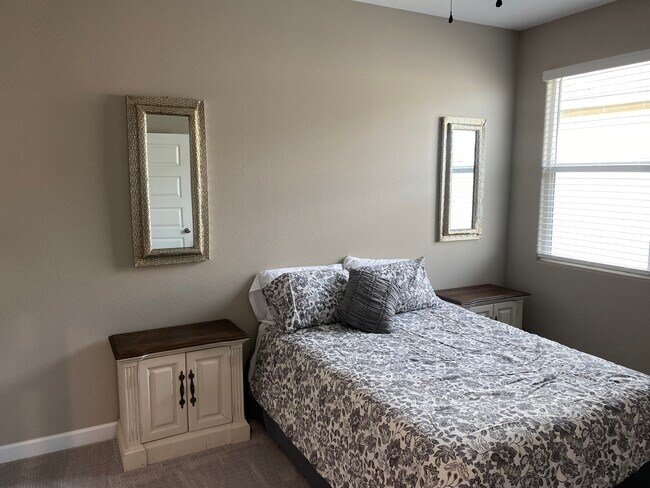 Building Photo - 24085 W Ripple Rd