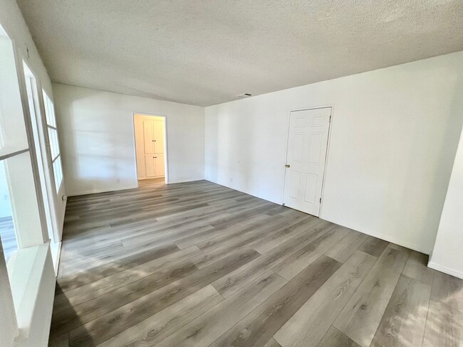 Building Photo - Nice Single Family Home in Bellflower