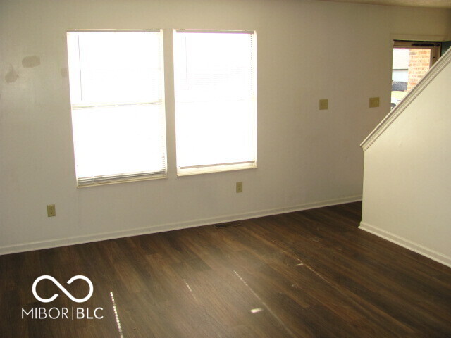 Building Photo - 10604 Creekside Woods Dr