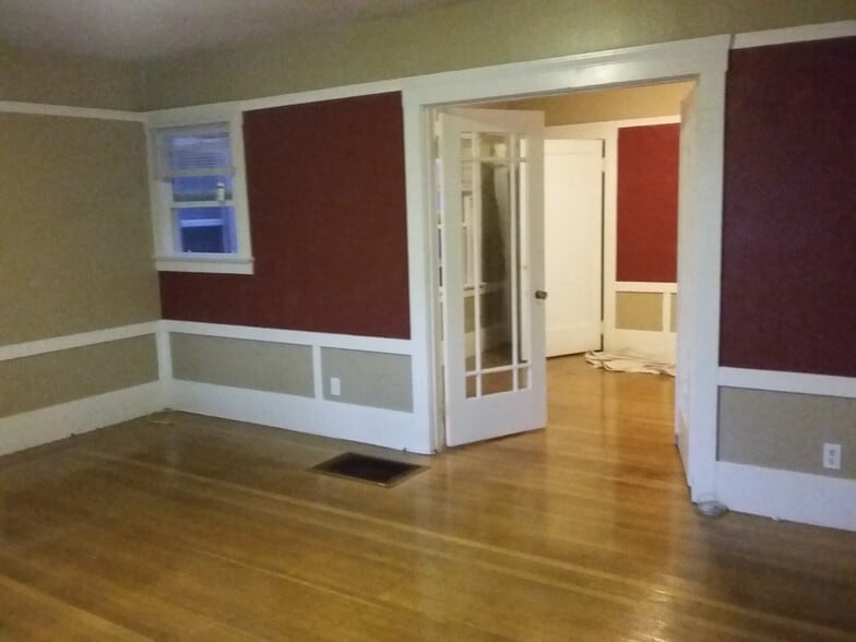 Building Photo - 2316 Brooks Ave