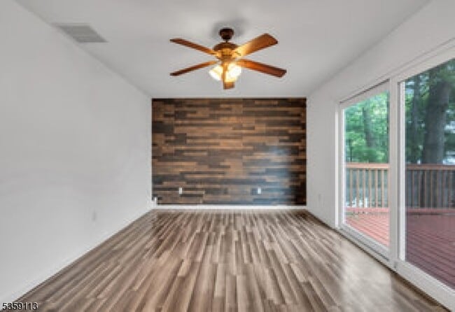 Building Photo - 513 Harding Ave