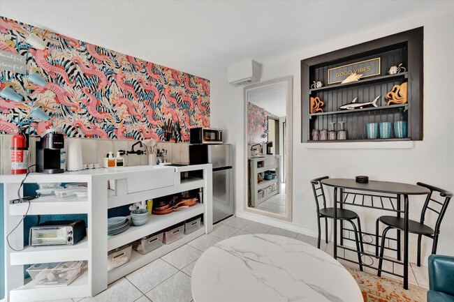 Building Photo - 5025 9th Ave S