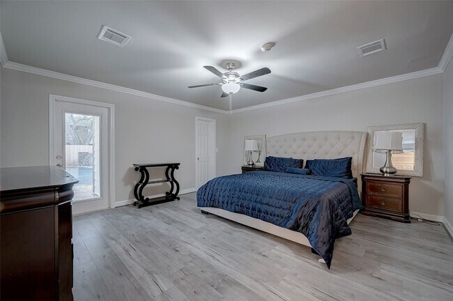 Building Photo - 919 Mockingbird Way