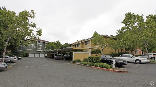 Primary Photo - Parkway Place