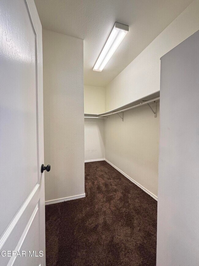 Building Photo - 14749 Sand Gate Dr