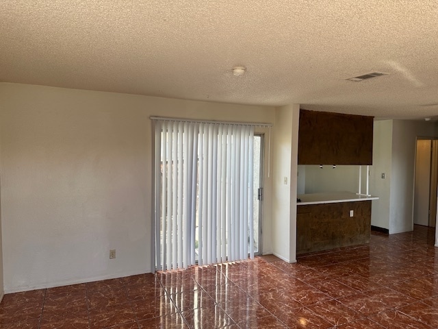 Building Photo - North Stockton 3 Bedroom 2 Bath Duplex