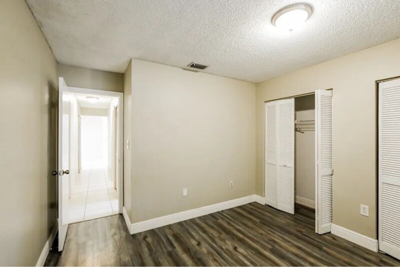 Building Photo - 2615 Biscayne Blvd