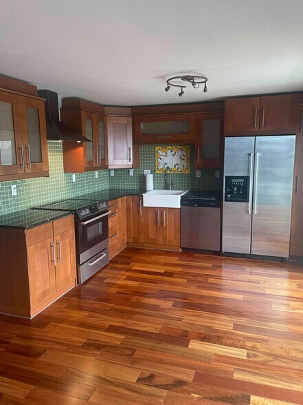 Building Photo - 1715 Rainier St