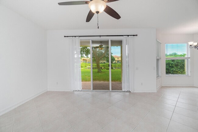 Building Photo - 10324 Willow Oaks Trail