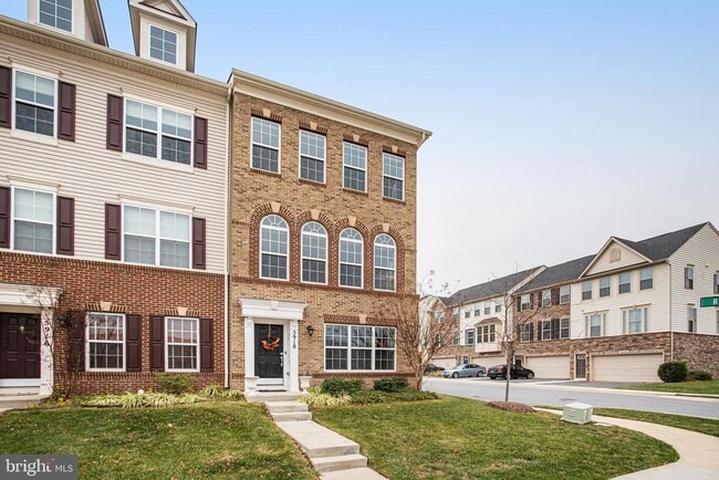 Building Photo - 5918 Jefferson Commons Way