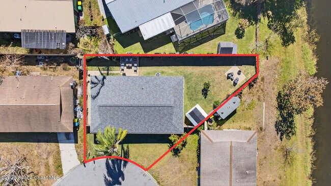 Building Photo - 425 Via Valencia Ct