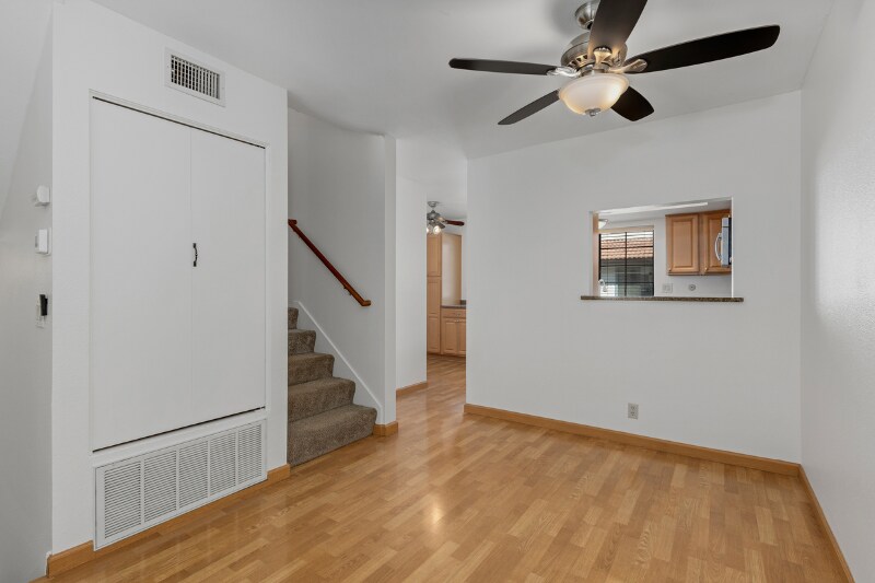 Building Photo - 7962 Mission Vista Dr