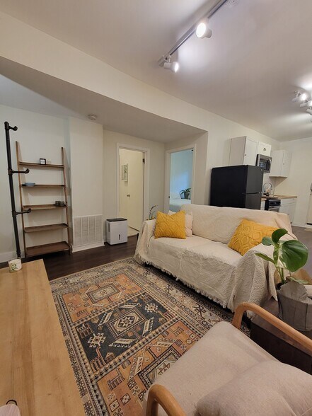 Building Photo - 4335 S Saint Lawrence Ave