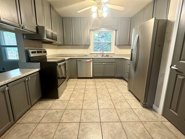 Building Photo - 3 BR 3 BA Ranch in Troy, MO