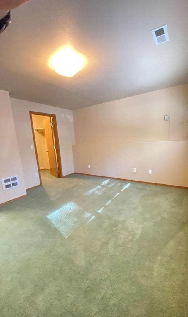 Building Photo - Spacious Four bedroom home in Post Falls
