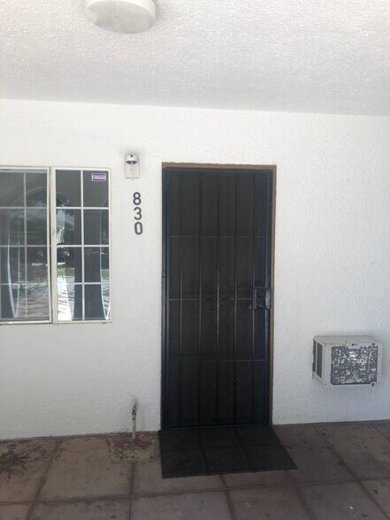 Building Photo - 830 Rose Ave