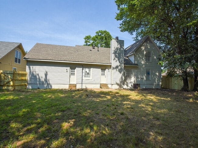 Building Photo - Newly renovated 4 bed, 2 bath home near Germantown with easy access to 385.