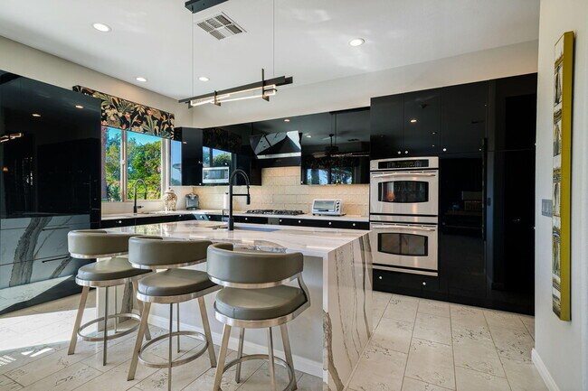 Building Photo - 81347 Camino Sevilla