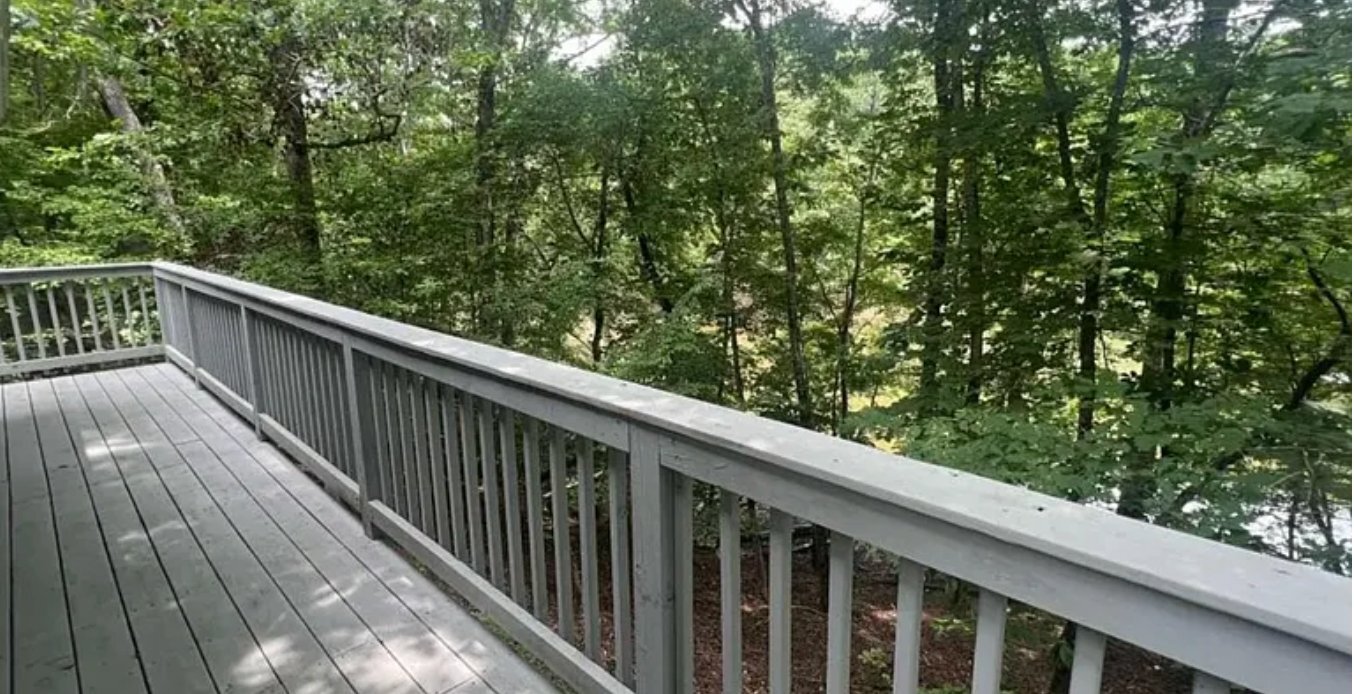 Building Photo - 3473 McKenzie Dr