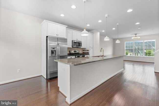 Building Photo - 5957 Whelan Ln