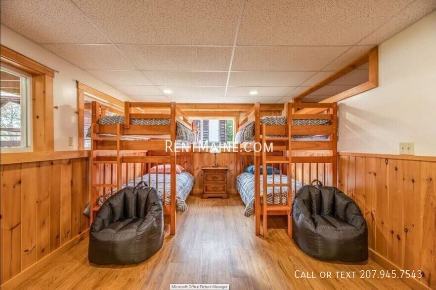 Building Photo - 10 Sand Beach Ln