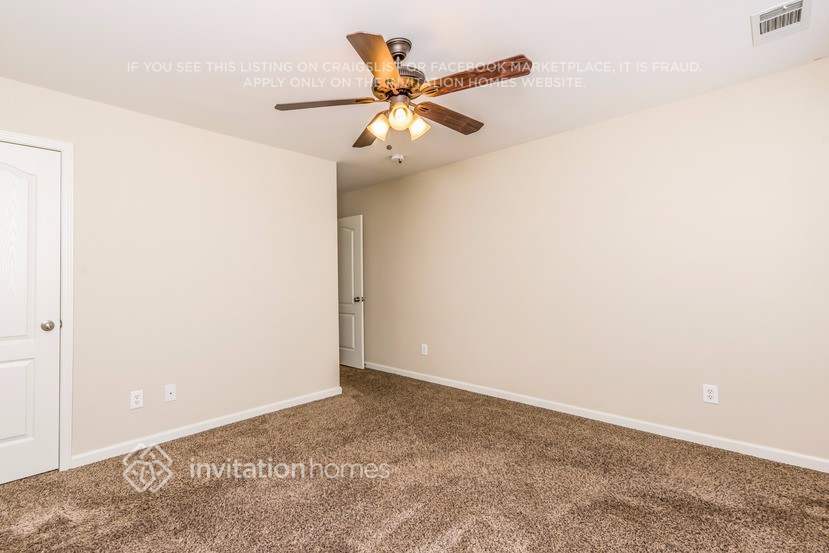 Building Photo - 75 Monarch Way