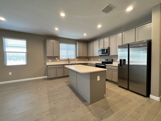 Building Photo - 18844 W Madison St