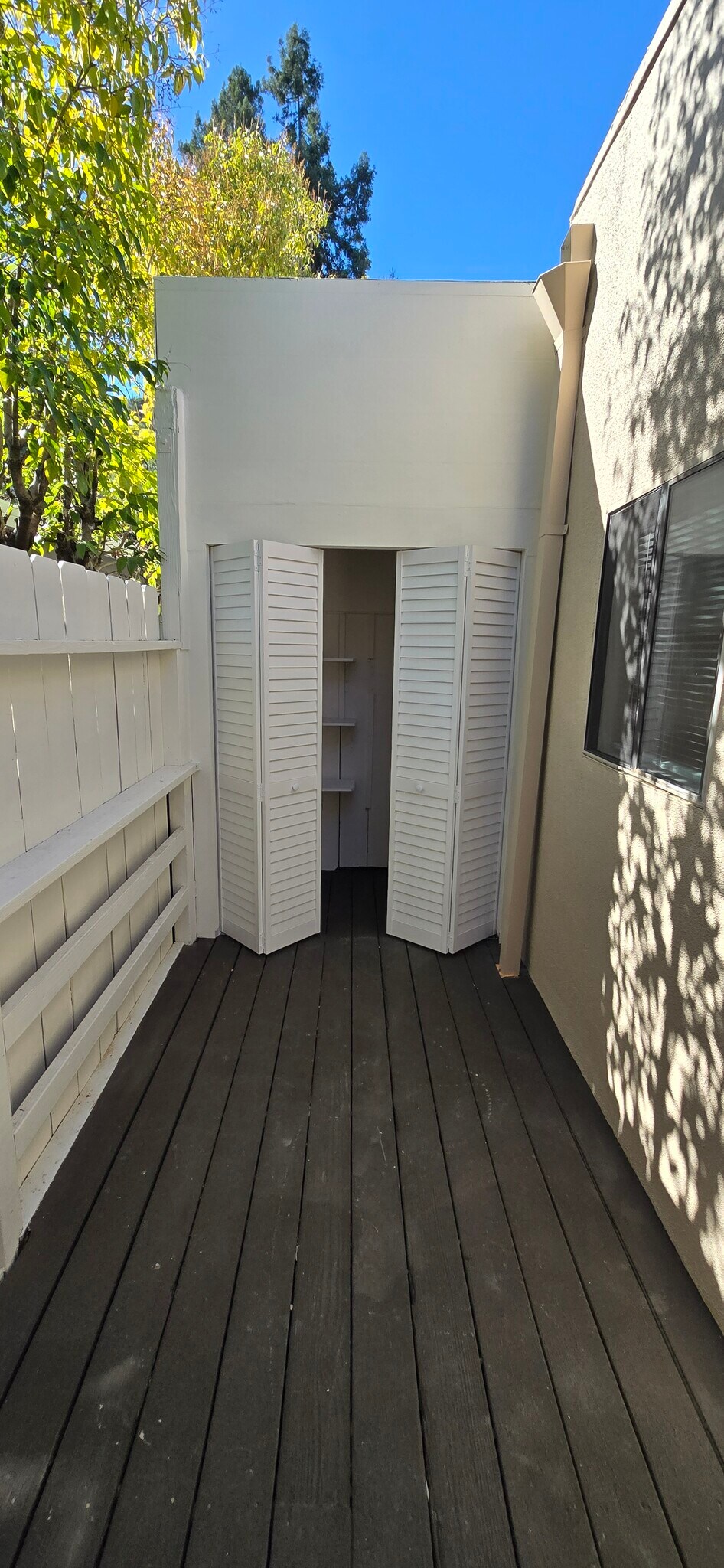 Building Photo - 1611 Lincoln Ave