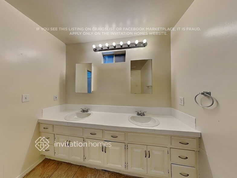 Building Photo - 10751 Woodward Ave